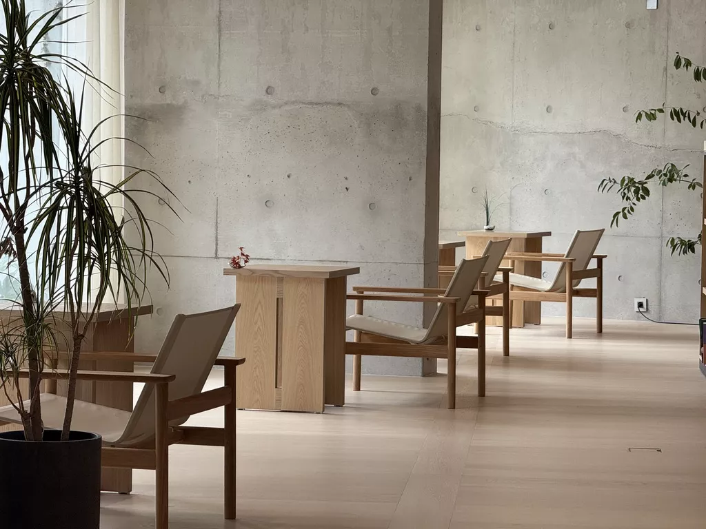 에가톳 라이브러리, 제주도를 여행할 때 꼭 가야 할 서점 추천 2 에가톳 라이브러리, 제주도를 여행할 때 꼭 가야 할 서점 추천